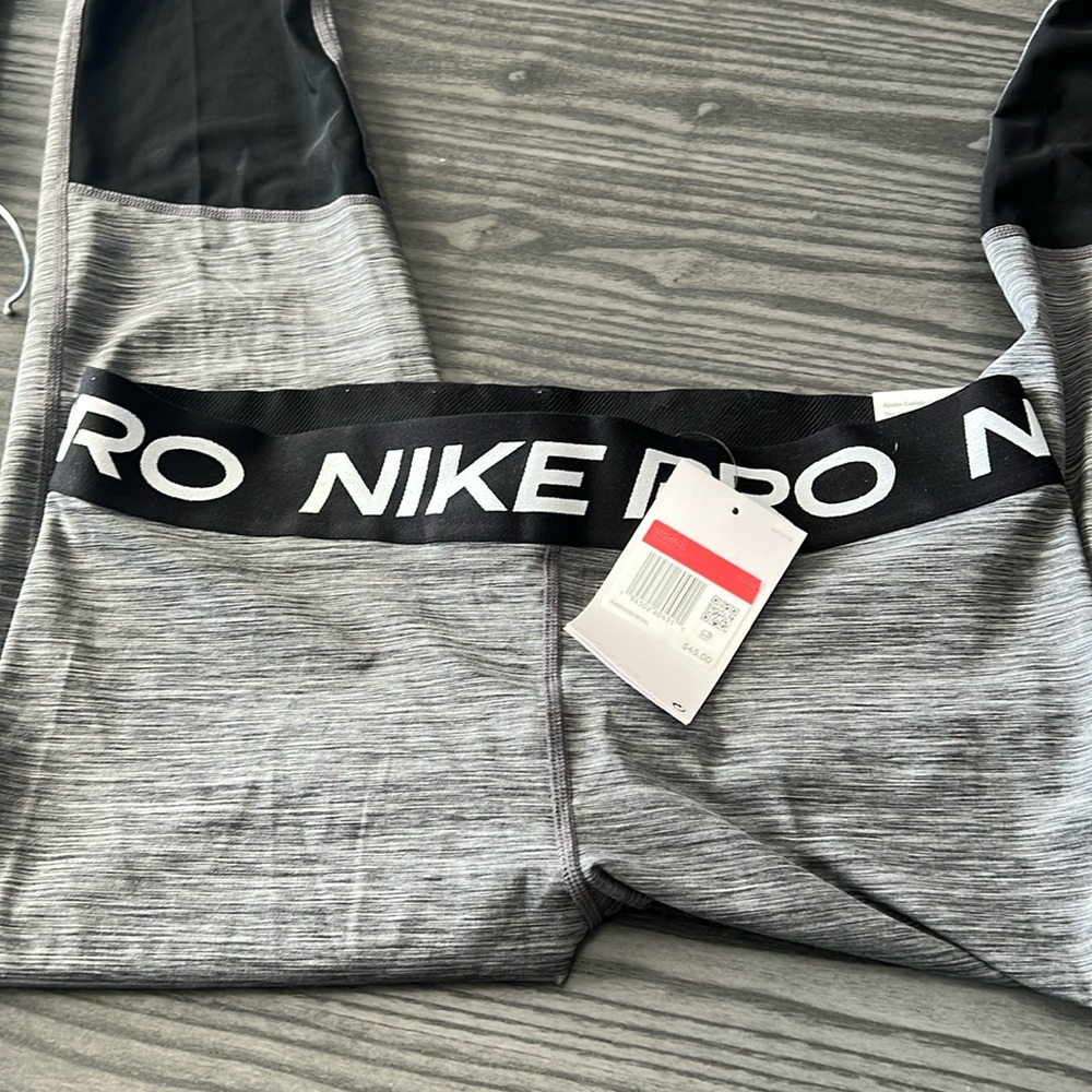 Nike Pro leggings